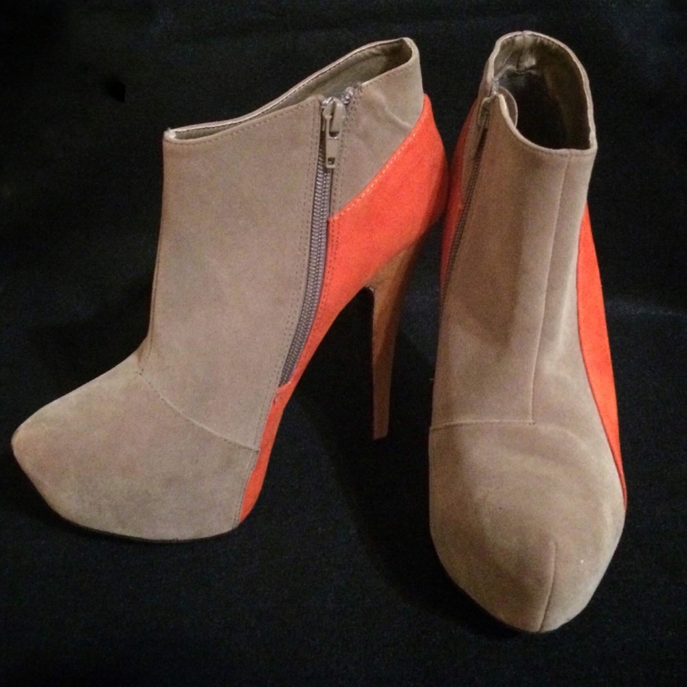 Your perfect fall boots!!🎃❤️ - Picture 3 of 6